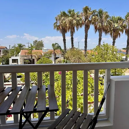 Beachfront 3bdr House Gated Estate Ferienhaus Meneou