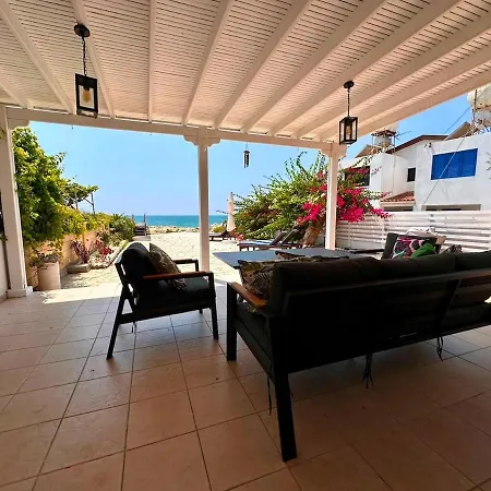 Beachfront 3bdr House Gated Estate *