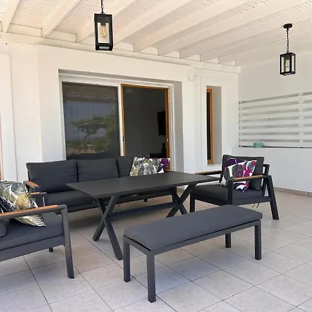 Beachfront 3bdr House Gated Estate Ferienhaus *