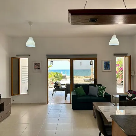 Ferienhaus Beachfront 3bdr House Gated Estate *