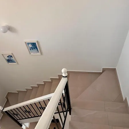 Beachfront 3bdr House Gated Estate